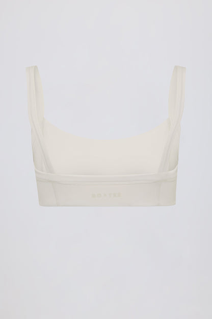 Soft Active Contrast-Trim Sports Bra in Cream